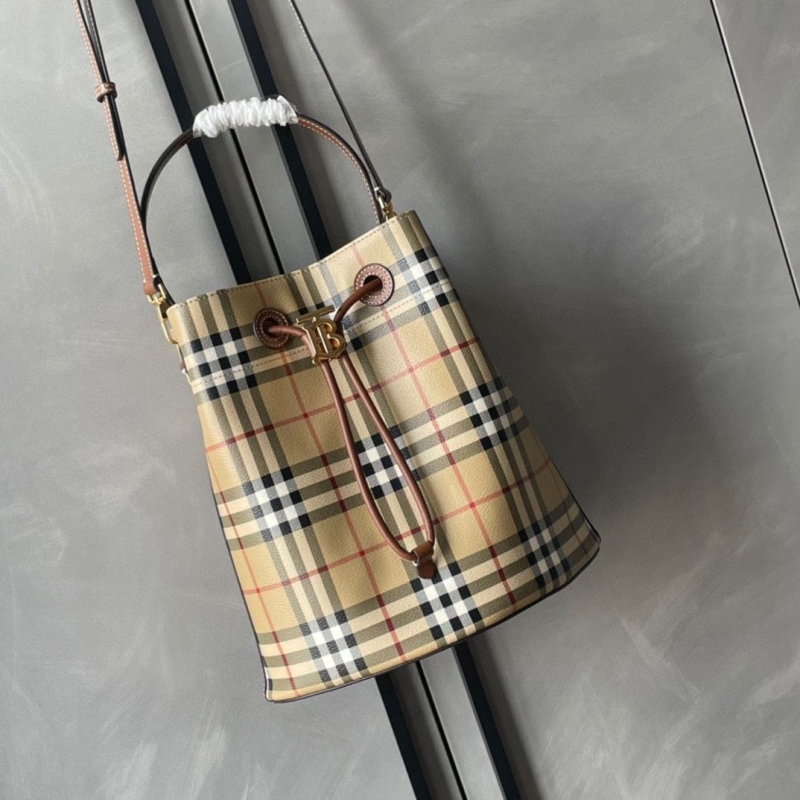 Bv*b*rry bucket bags